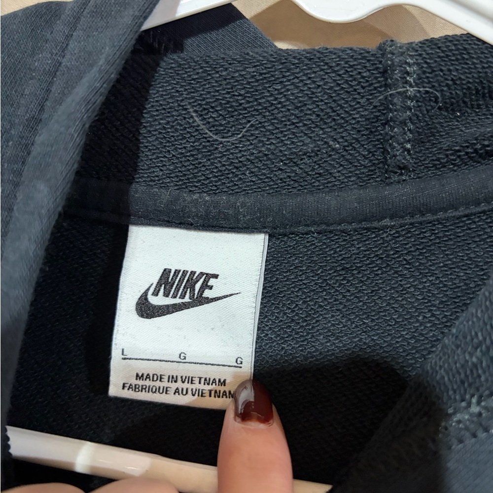 Nike sweatshirt - Picture 2 of 2